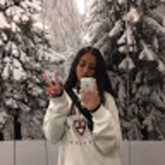 Meet your Posher, Sharmila - Picture 1 of 1